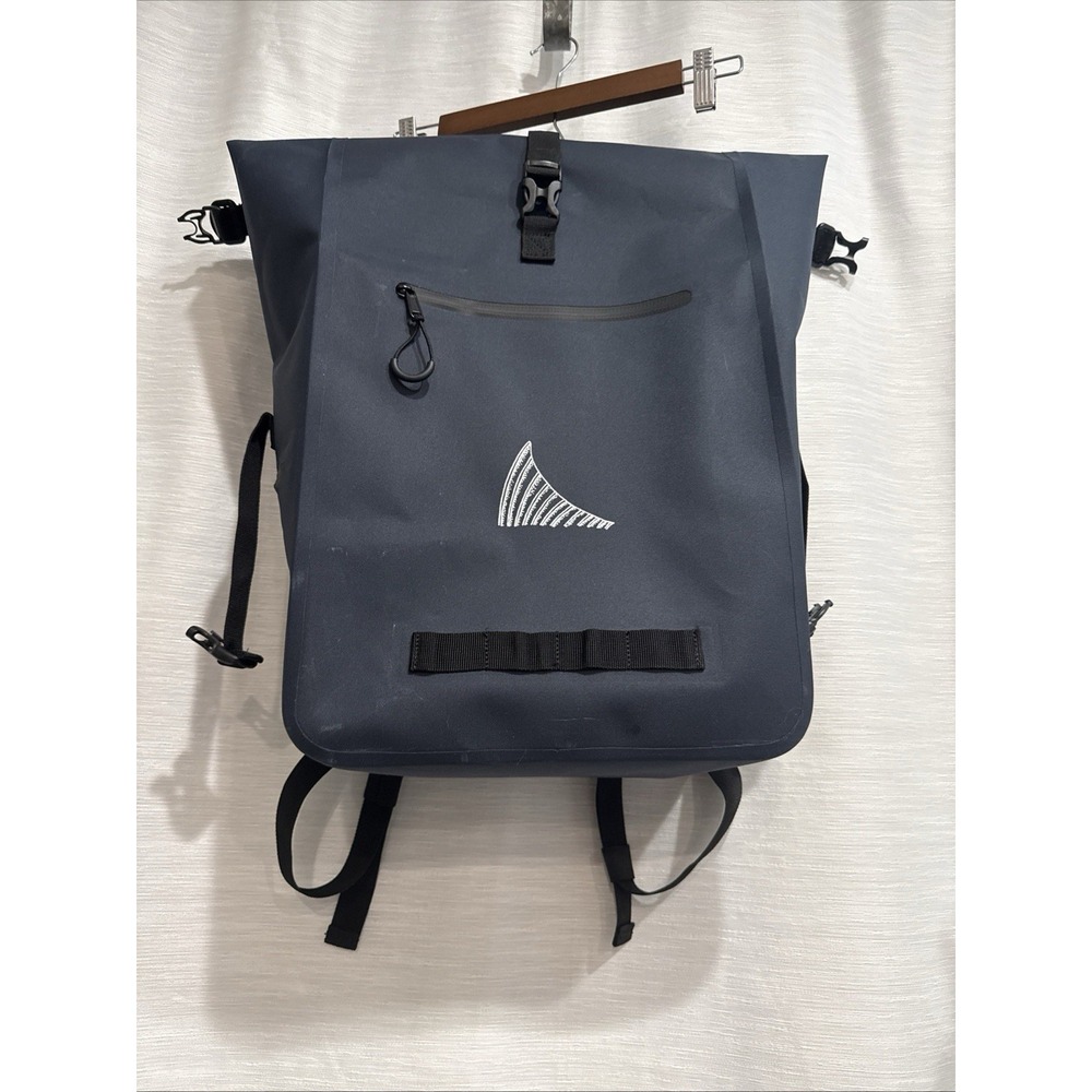 Salt Mafia Dry Bag The Element 2.0Roll Top Keep Gear Dry Boating Swim Camping - Picture 2 of 6
